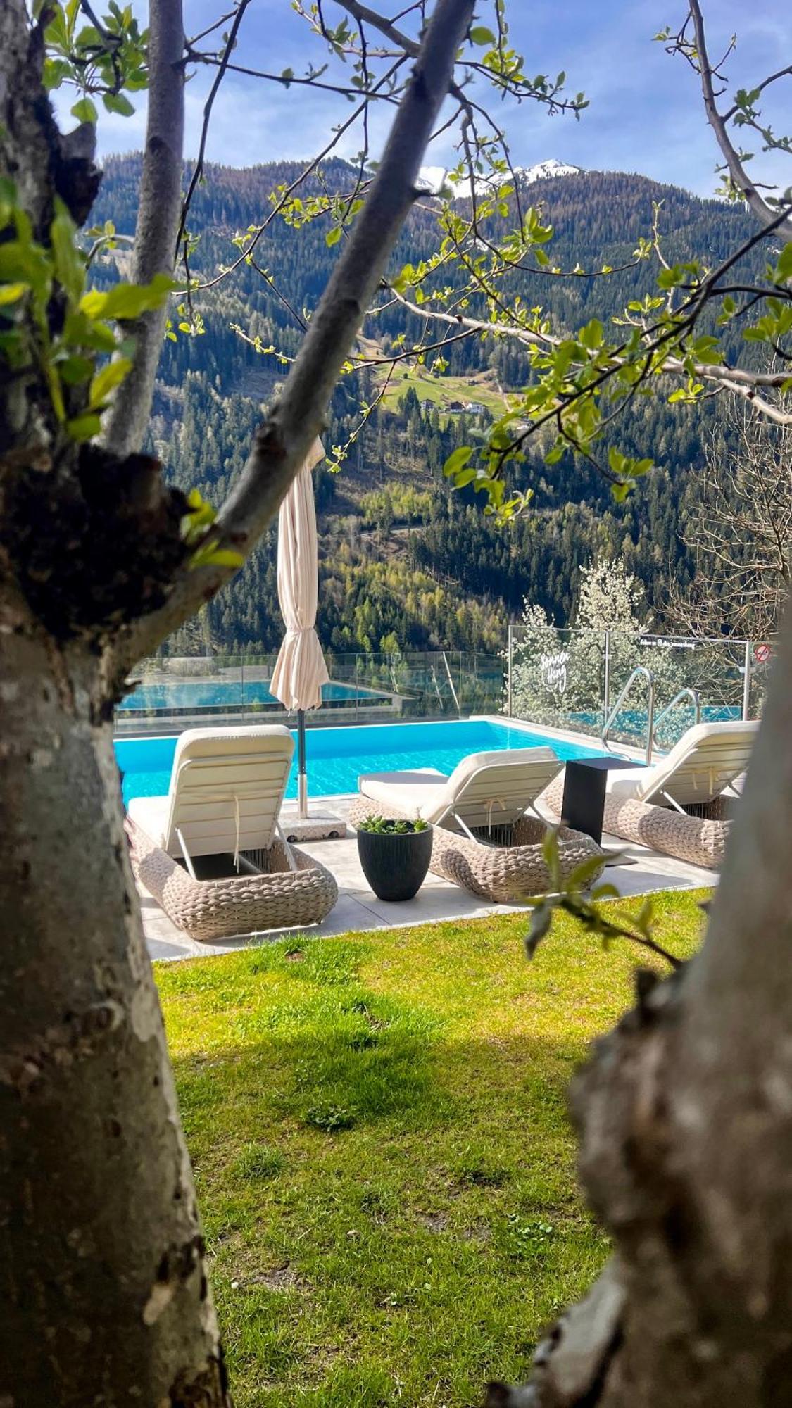 Boutique Apartment Sonnenhang - Incl Rooftop Spa Fliess Dış mekan fotoğraf